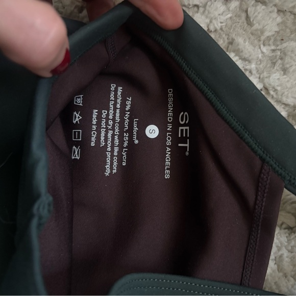 SET Active Limited Edition LUXFORM Forest Green Activewear Set (Size XS) - Picture 7 of 7